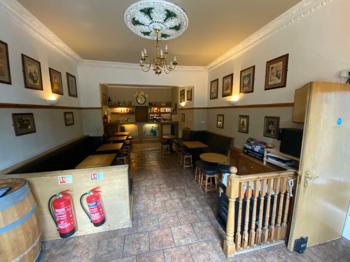Auld Mill House Hotel ダンファームリン エクステリア 写真